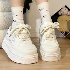 Giày Sneaker Nữ Trắng